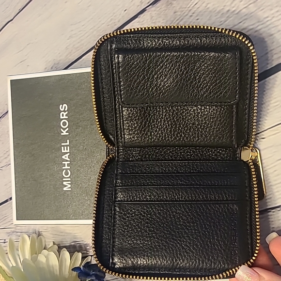 Michael kors wallet - Picture 2 of 3